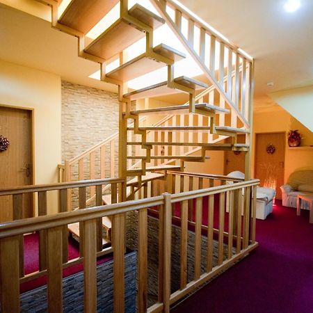 Hotel Penzion Tramky Vikýřovice المظهر الخارجي الصورة